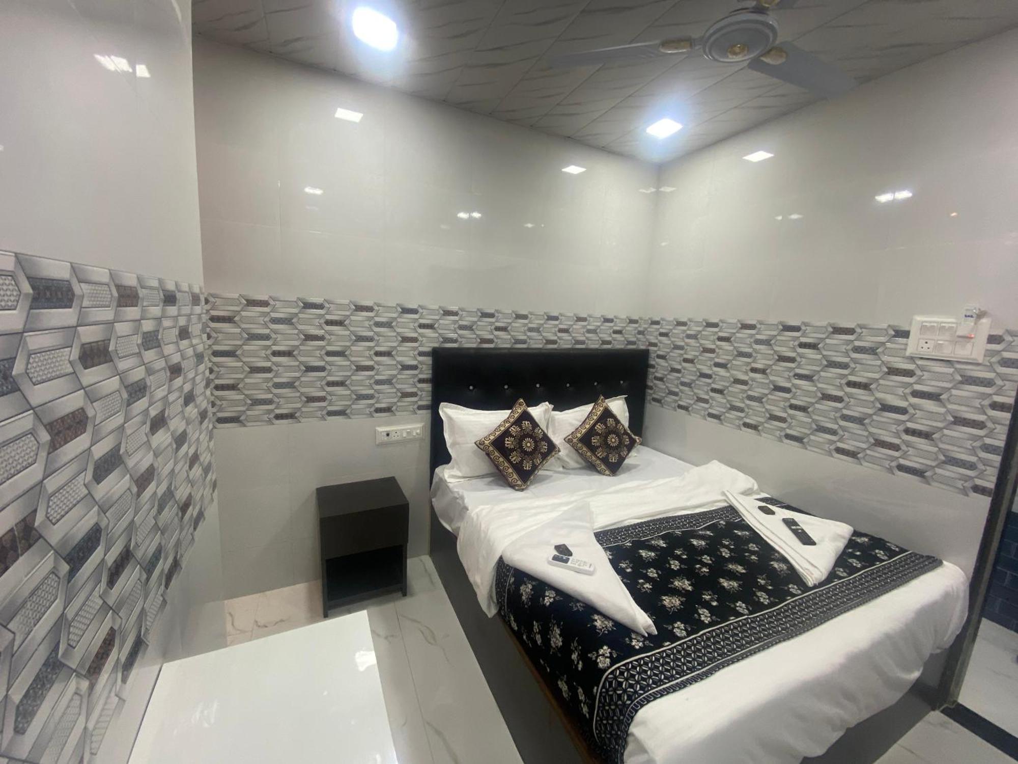 Hotel O Sai Residency Mumbai Exterior photo